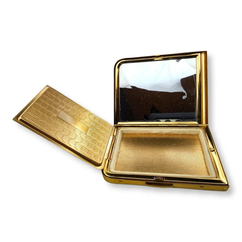 Vintage Elgin American Gold Tone Compact Fleur De Lis Pattern 1953 M&I Bank L.B.